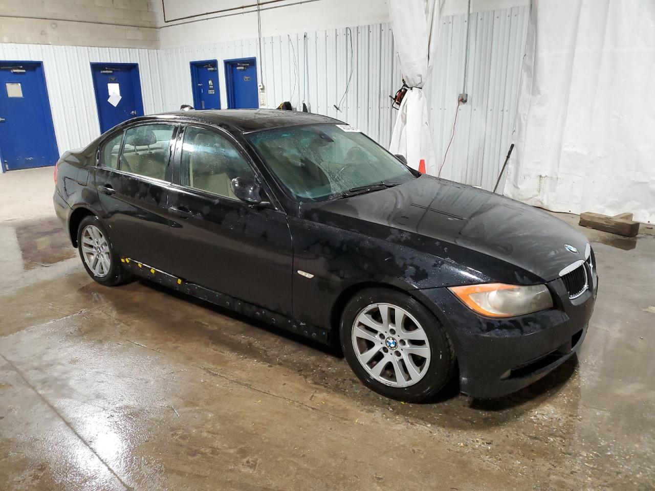 2007 BMW 3er VIN WBAVA375X7NE29102 Copart auction photo, front end / side damage thumbnail 4