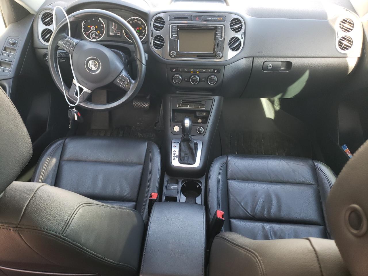 2017 Volkswagen Tiguan VIN WVGWV7AX4HW501638 Copart auction photo, front end damage thumbnail 8