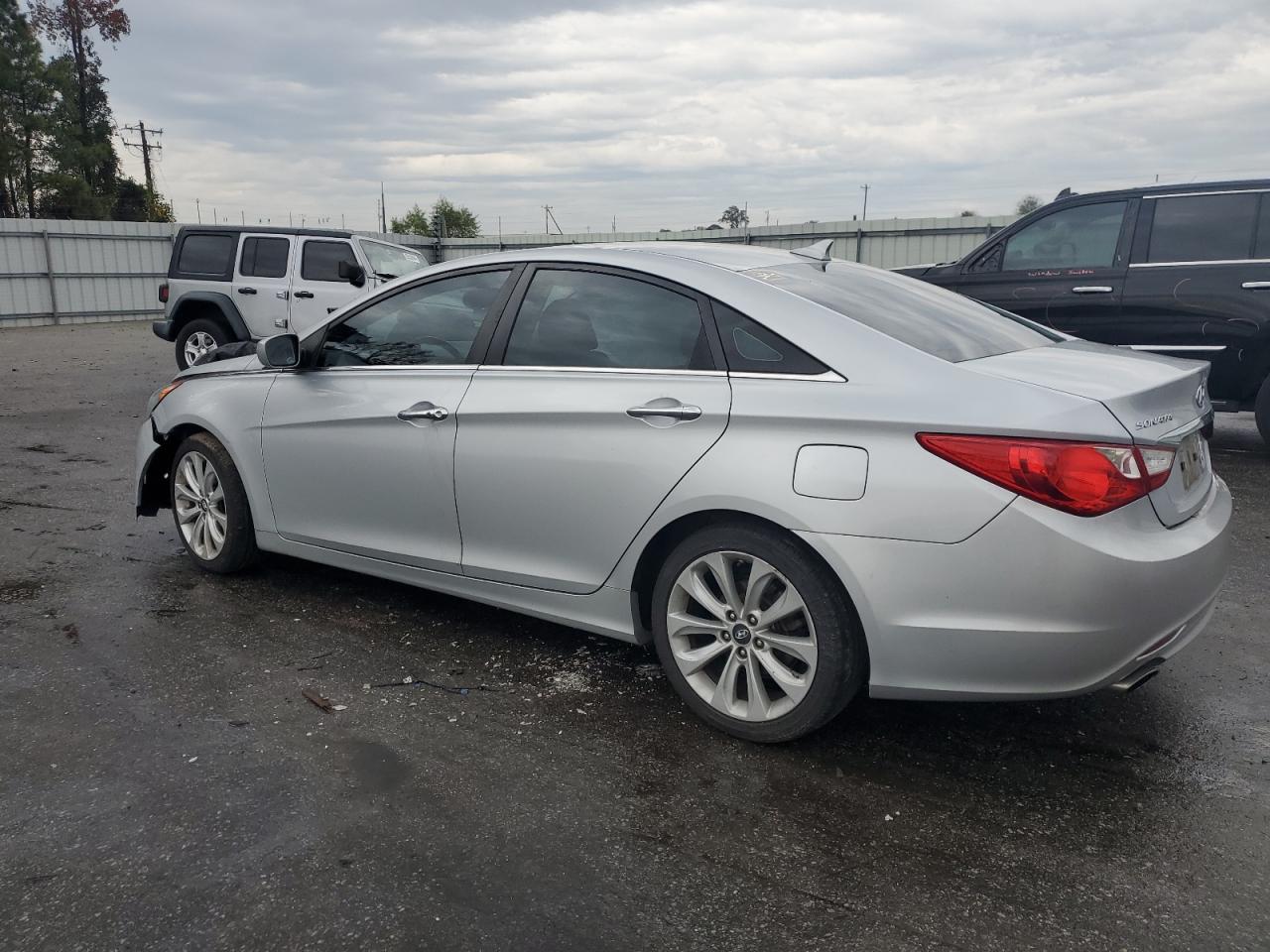 2011 Hyundai Sonata VIN 5NPEC4AB6BH268903 Copart auction photo, front end / side damage thumbnail 2