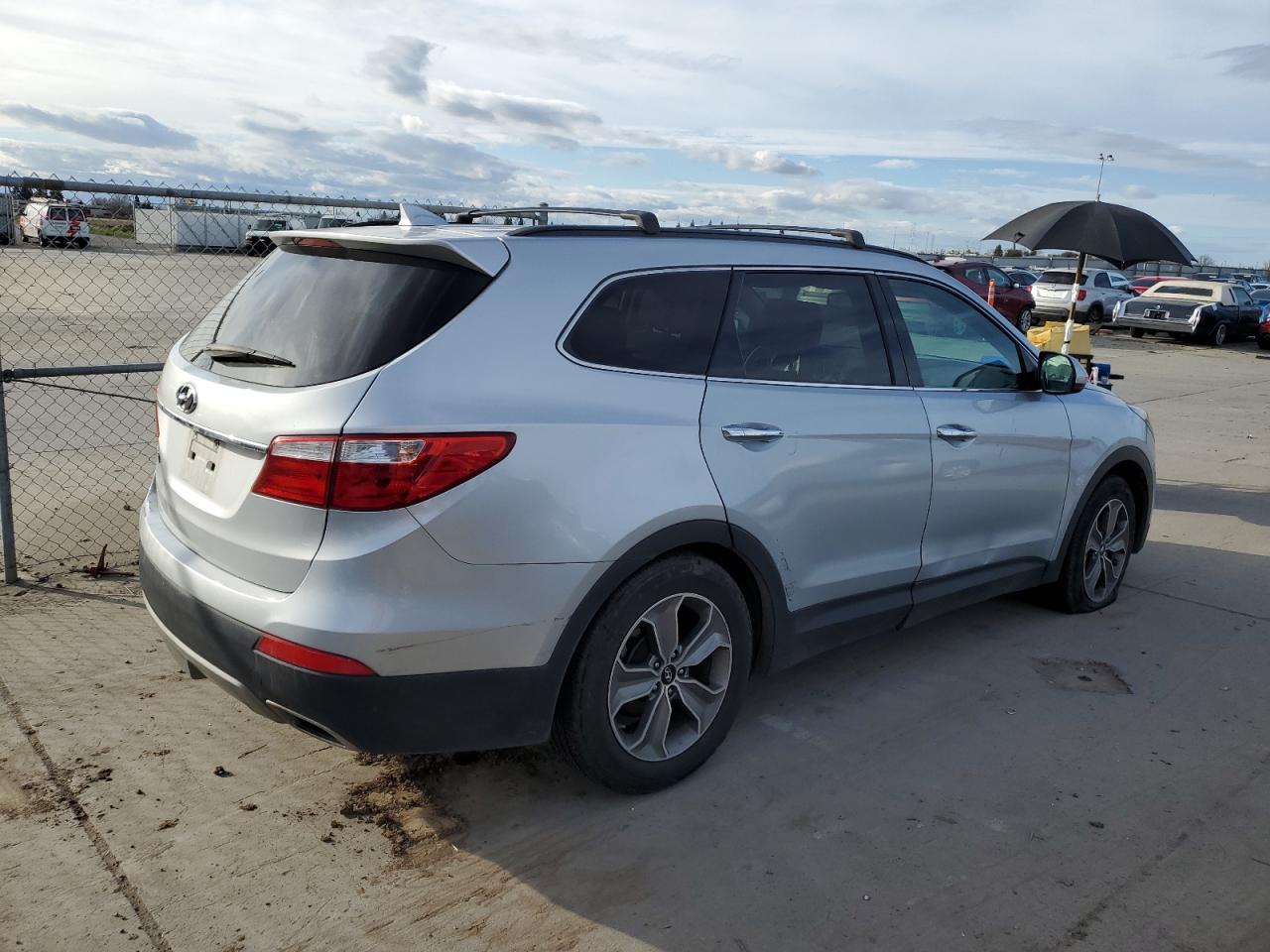 2016 Hyundai Santa Fe VIN KM8SM4HF4GU158465 Copart auction photo, rear end / side damage thumbnail 3