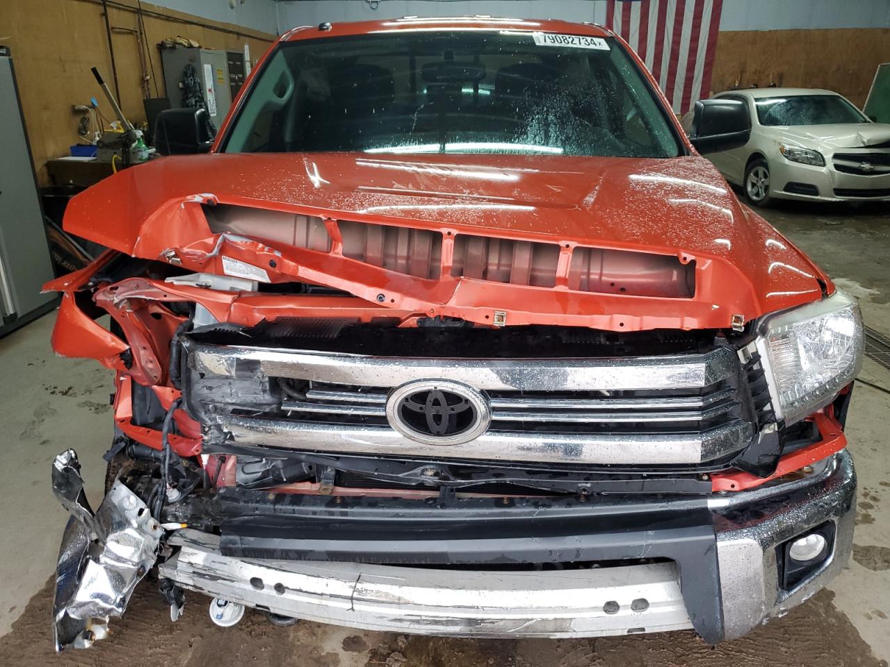 2017 Toyota Tundra VIN 5TFUY5F16HX655659 Copart auction photo, front end / undercarriage damage thumbnail 5