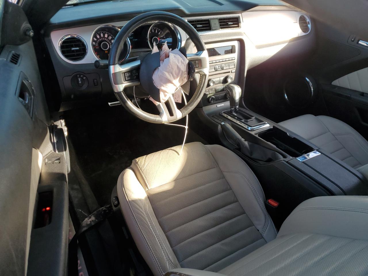 2014 Ford Mustang VIN 1ZVBP8AM1E5234305 Copart auction photo, side / front end damage thumbnail 8