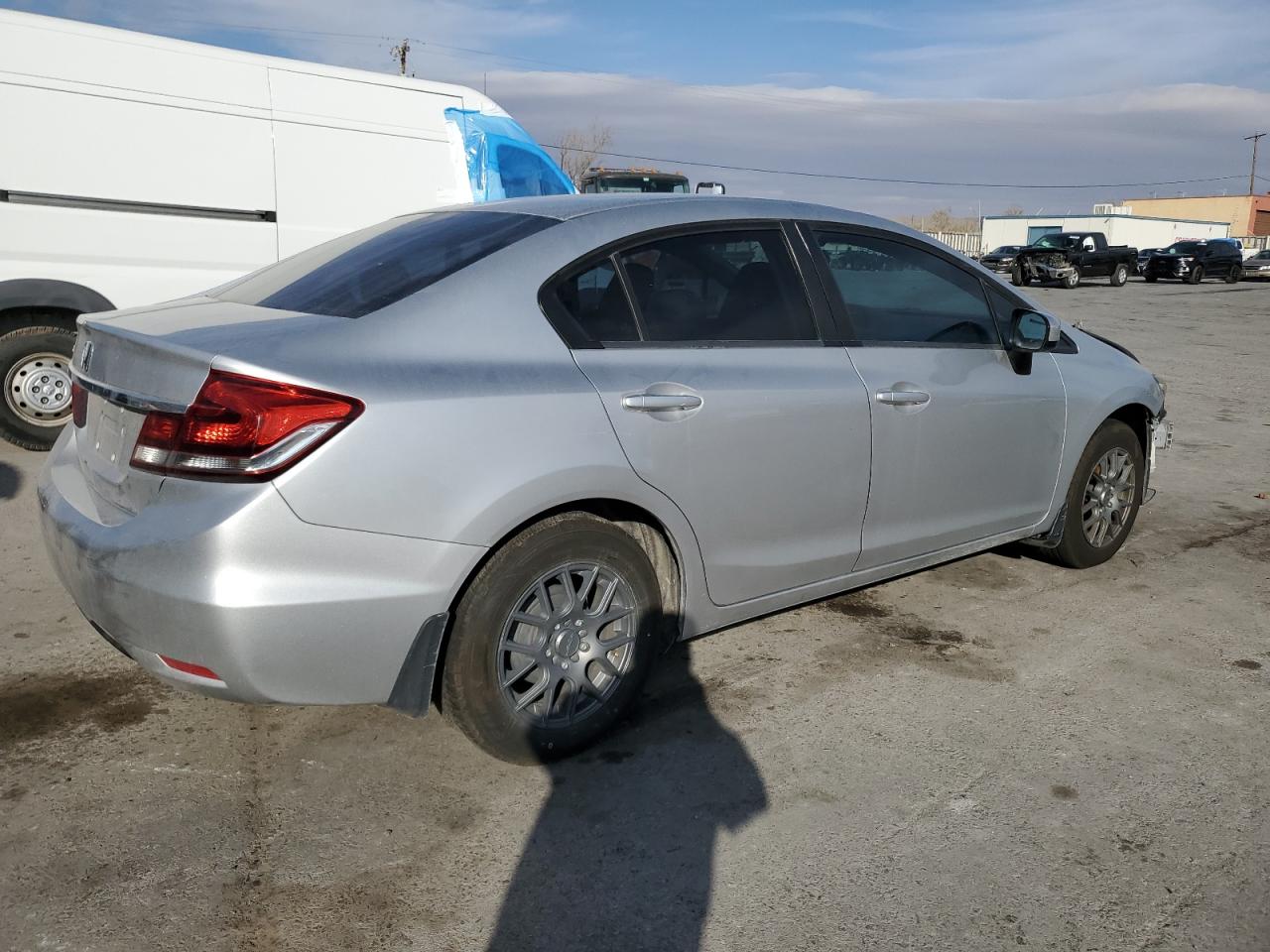 2015 Honda Civic VIN 19XFB2F52FE006143 Copart auction photo, front end / minor dent/scratches damage thumbnail 3