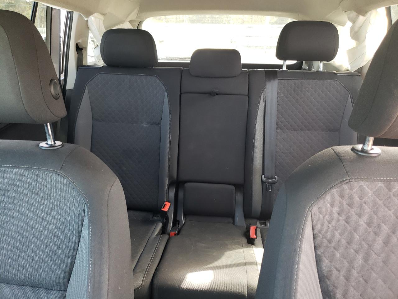 2020 Volkswagen Tiguan VIN 3VV1B7AX3LM127427 Copart auction photo, side / rear end damage thumbnail 10