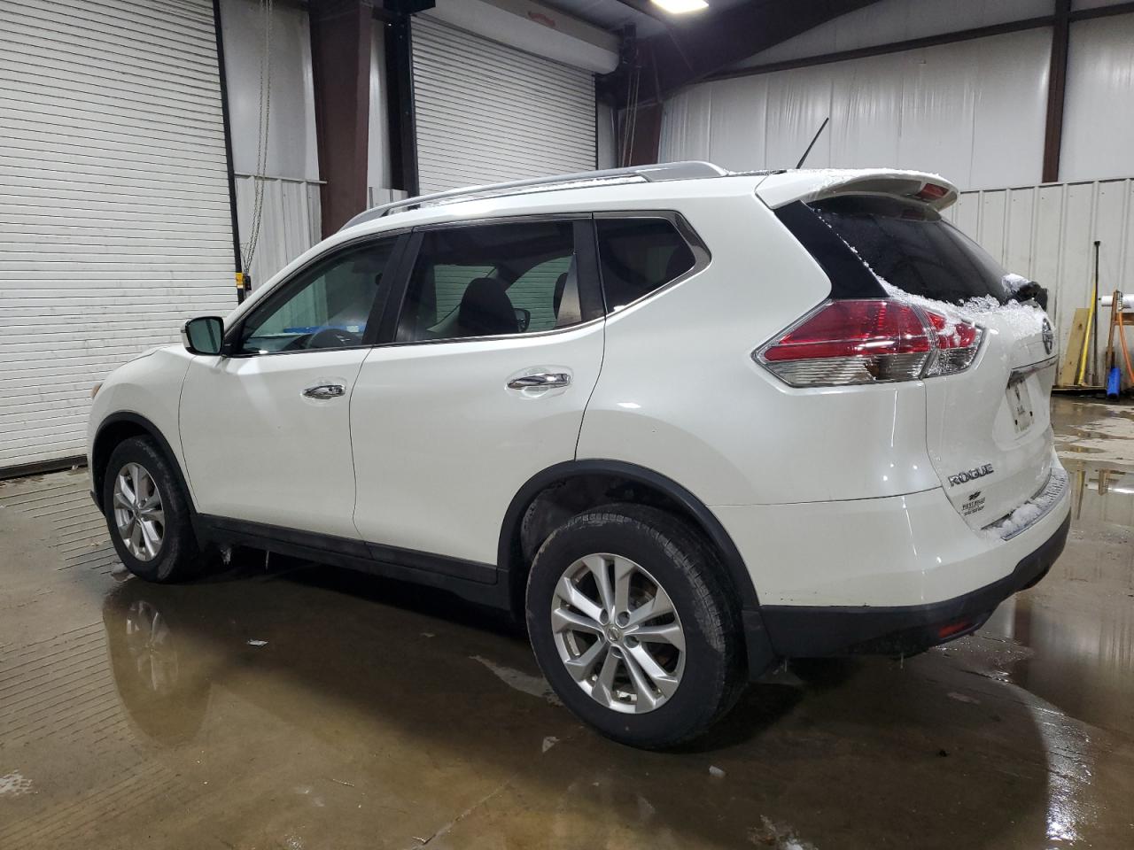 2016 Nissan Rogue VIN 5N1AT2MV2GC886632 Copart auction photo, side damage thumbnail 2