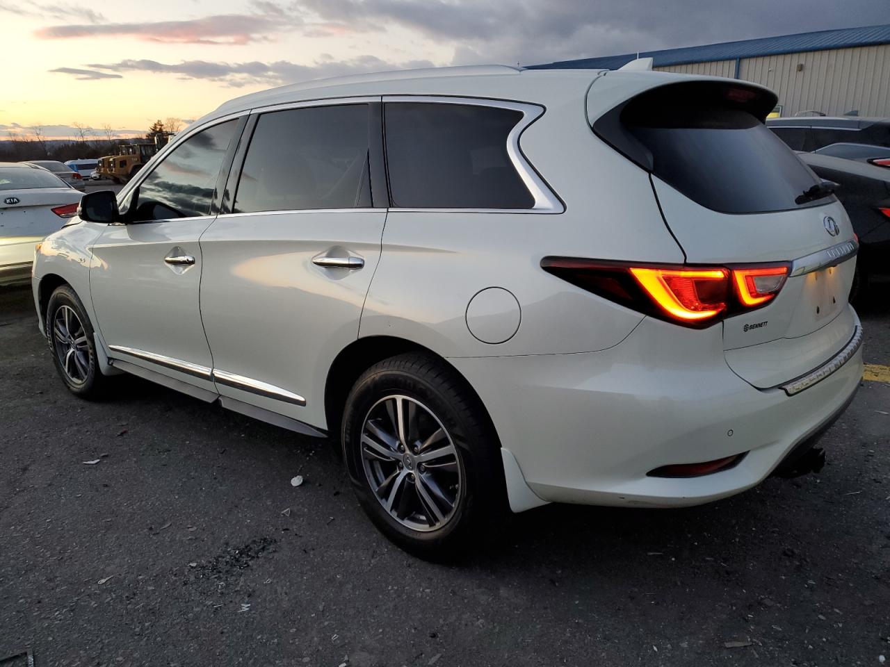 2018 Infiniti QX60 VIN 5N1DL0MMXJC513127 Copart auction photo, side / front end damage thumbnail 2