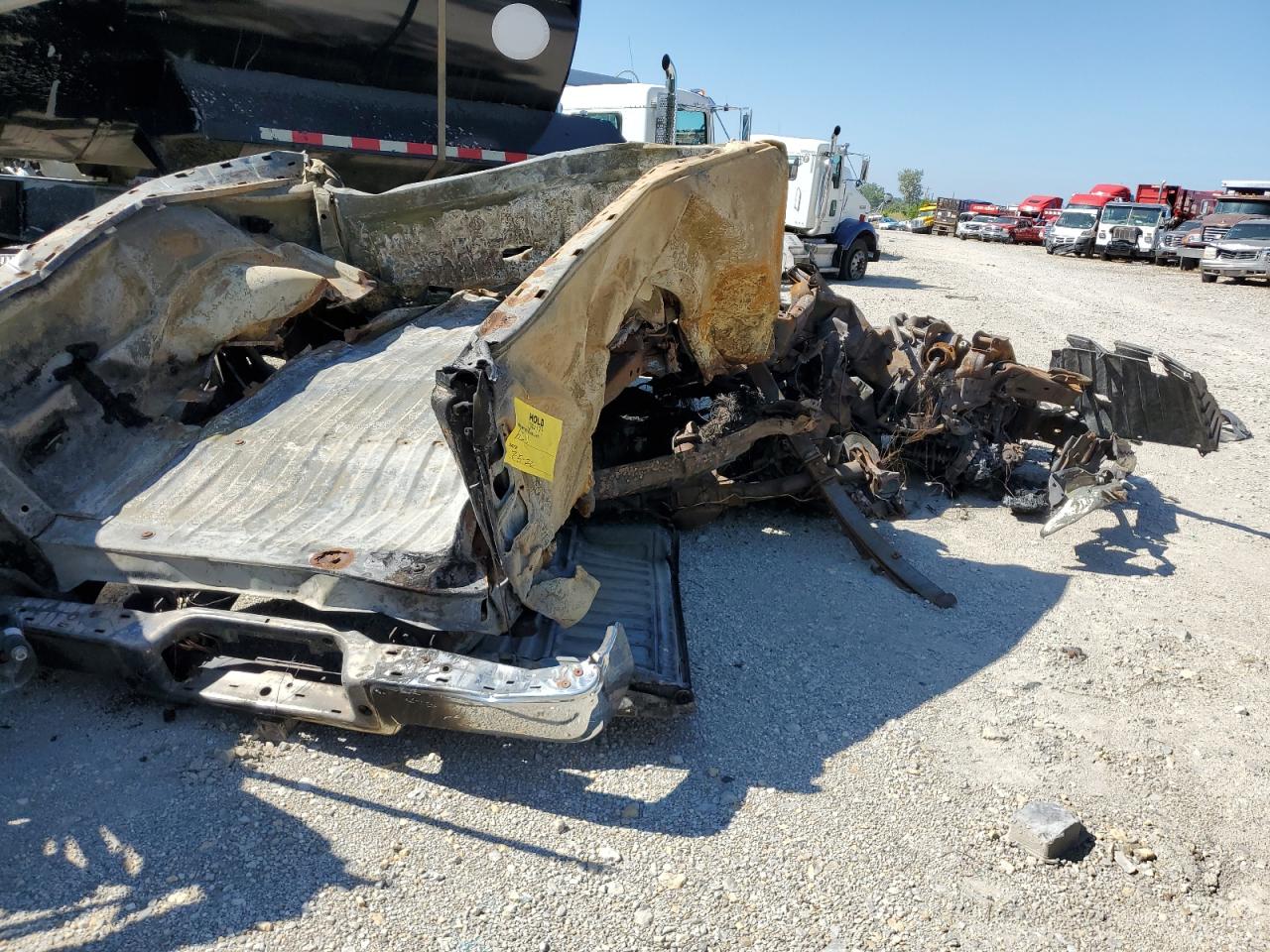 2004 Ford F-150 VIN 1FTPX14584FA32347 Copart auction photo, all over / burn damage thumbnail 4