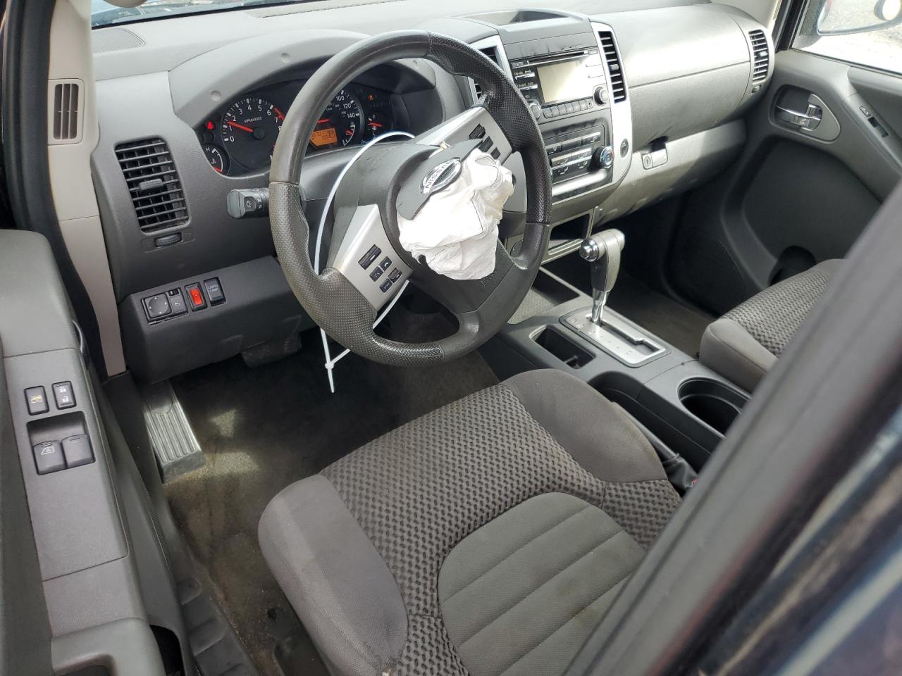2013 Nissan Navara (Frontier) VIN 1N6AD0CUXDN748915 Copart auction photo, front end / minor dent/scratches damage thumbnail 8