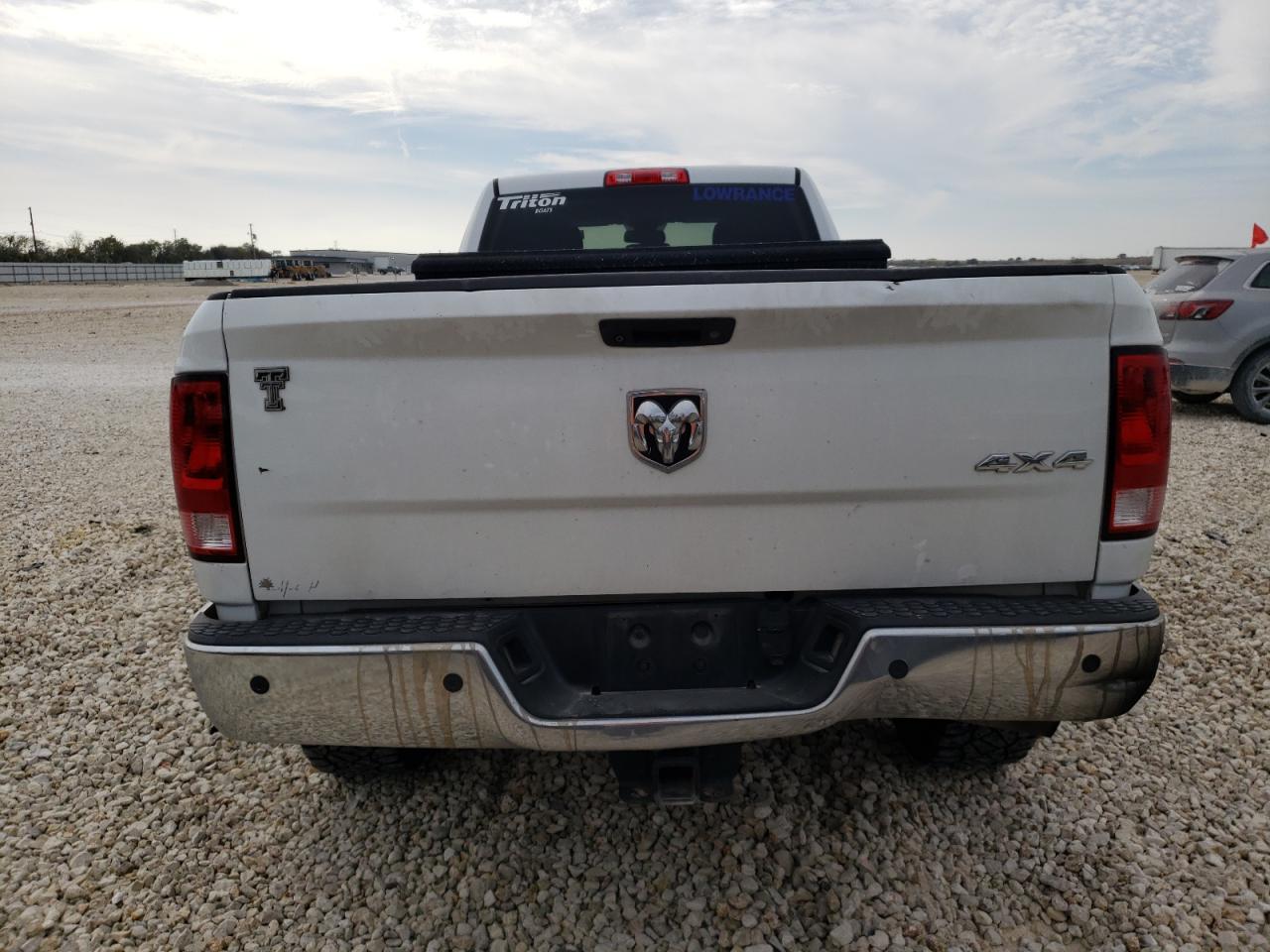 2016 RAM 3500 VIN 3C63R3GL6GG139969 Copart auction photo, front end damage thumbnail 6
