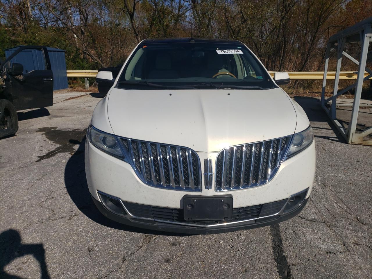 2013 Lincoln MKX VIN 2LMDJ8JK6DBL02894 Copart auction photo, undercarriage / minor dent/scratches damage thumbnail 5