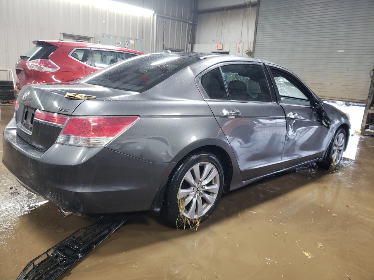 2011 Honda Accord VIN 1HGCP3F84BA008687 Copart auction photo, all over damage thumbnail 3