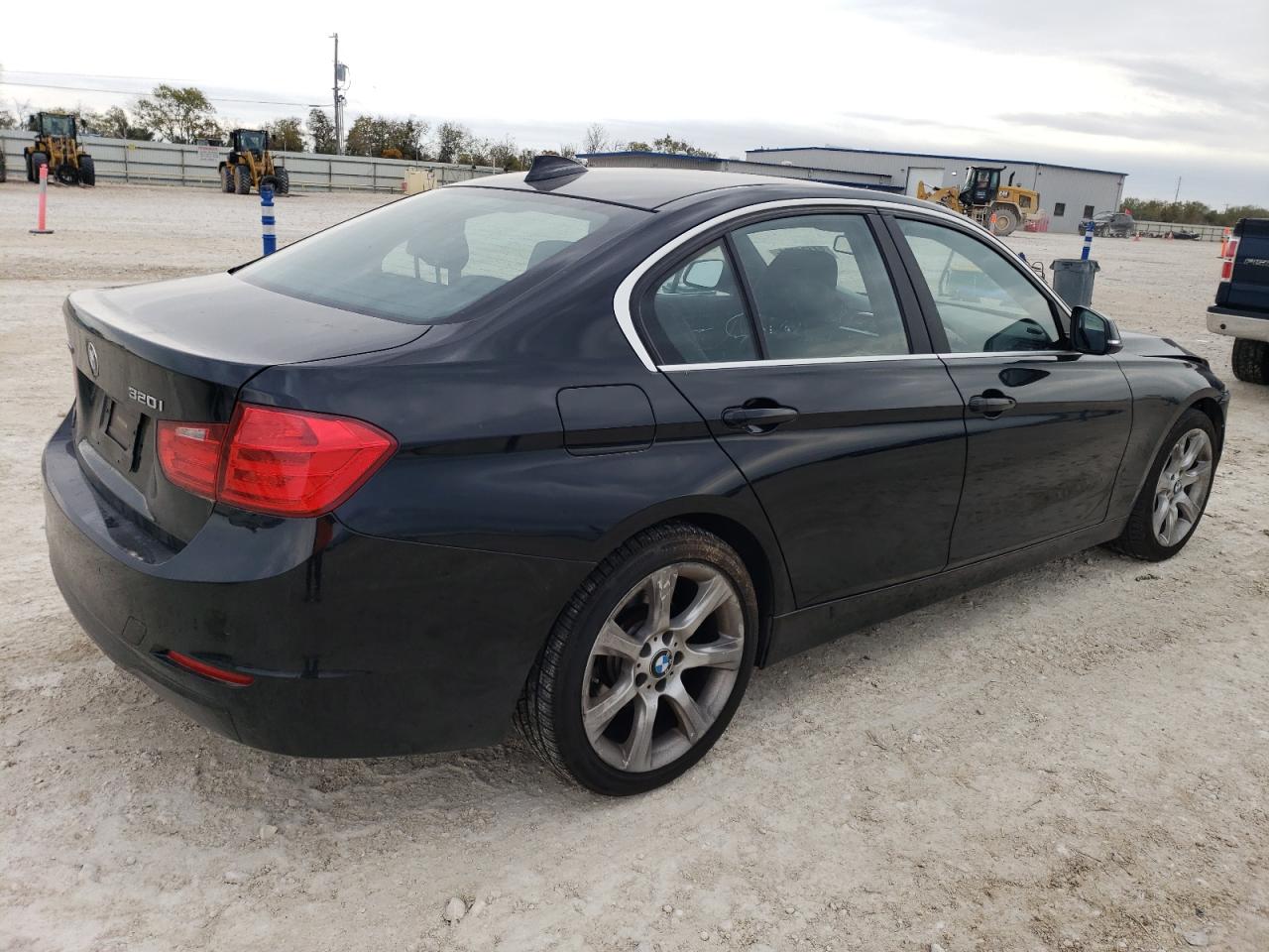 2015 BMW 3er VIN WBA3C3G56FNS74691 Copart auction photo, front end damage thumbnail 3