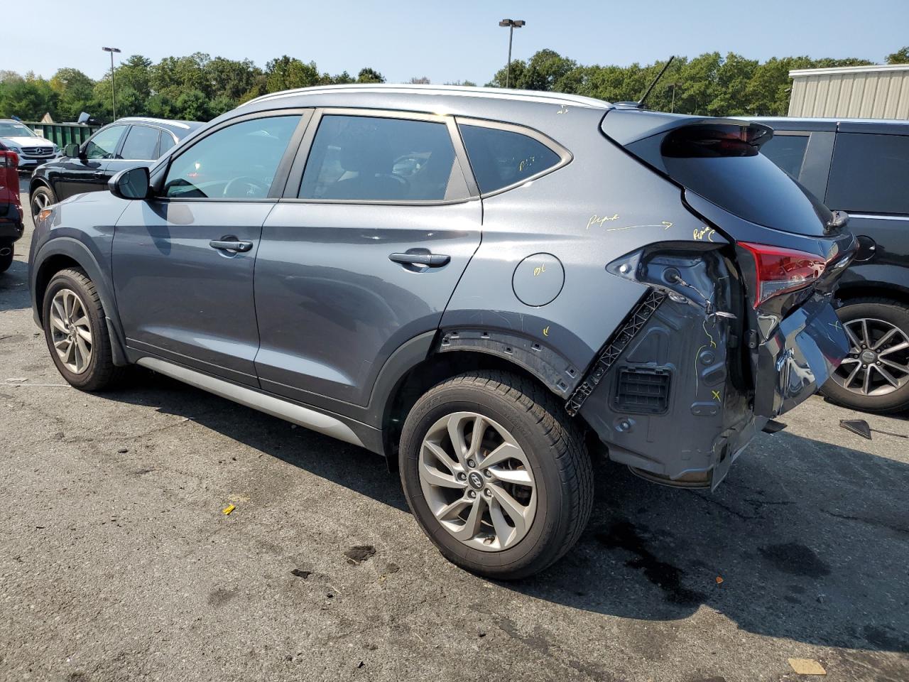 2017 Hyundai Tucson VIN KM8J3CA4XHU385226 Copart auction photo, rear end damage thumbnail 2
