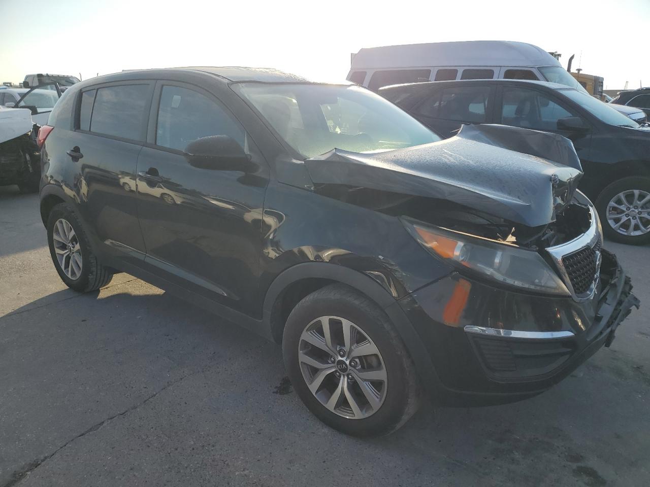2016 KIA Sportage VIN KNDPB3AC3G7819461 Copart auction photo, front end damage thumbnail 4