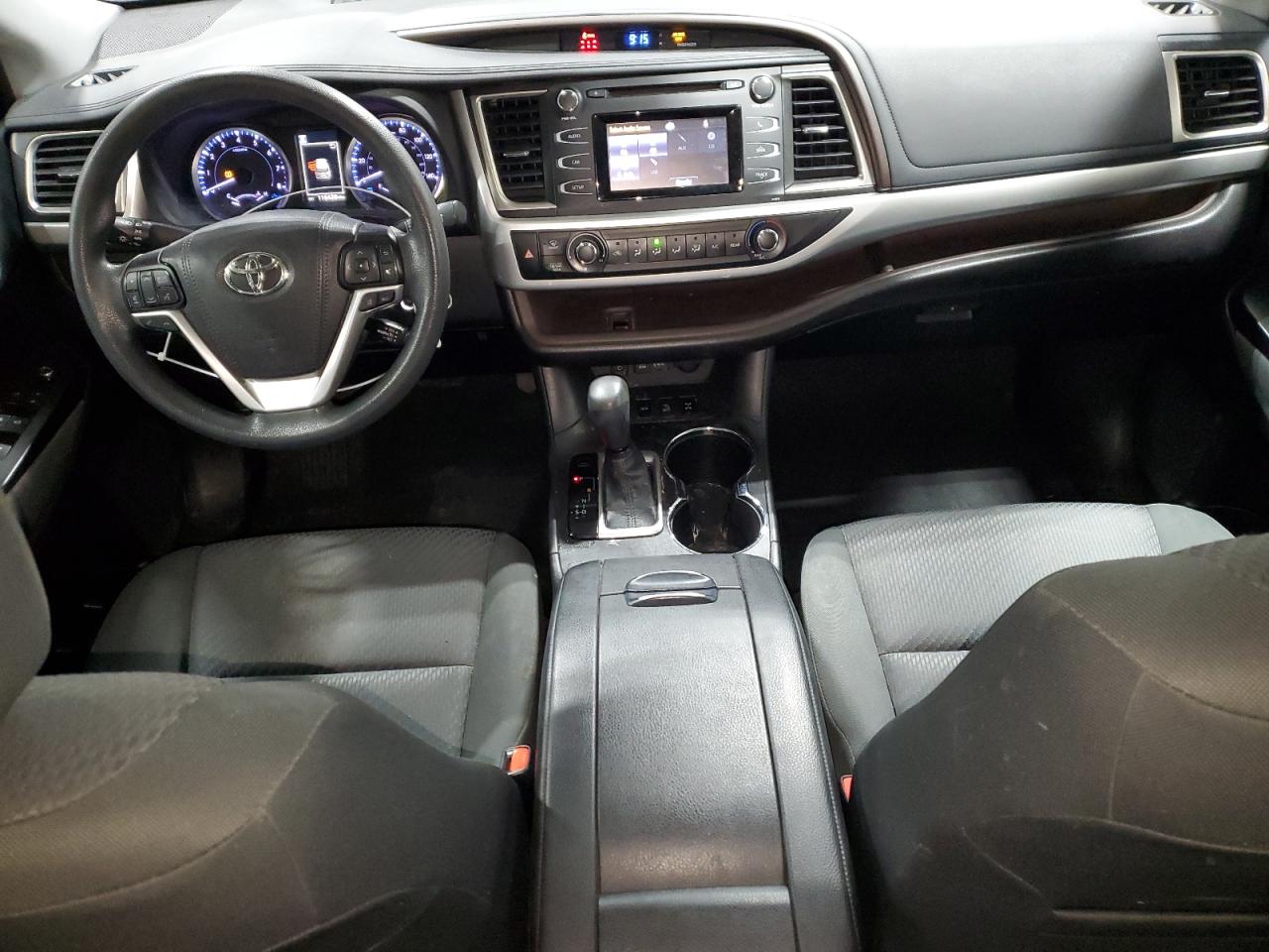 2019 Toyota Highlander VIN 5TDBZRFH5KS971804 Copart auction photo, rear end / front end damage thumbnail 8