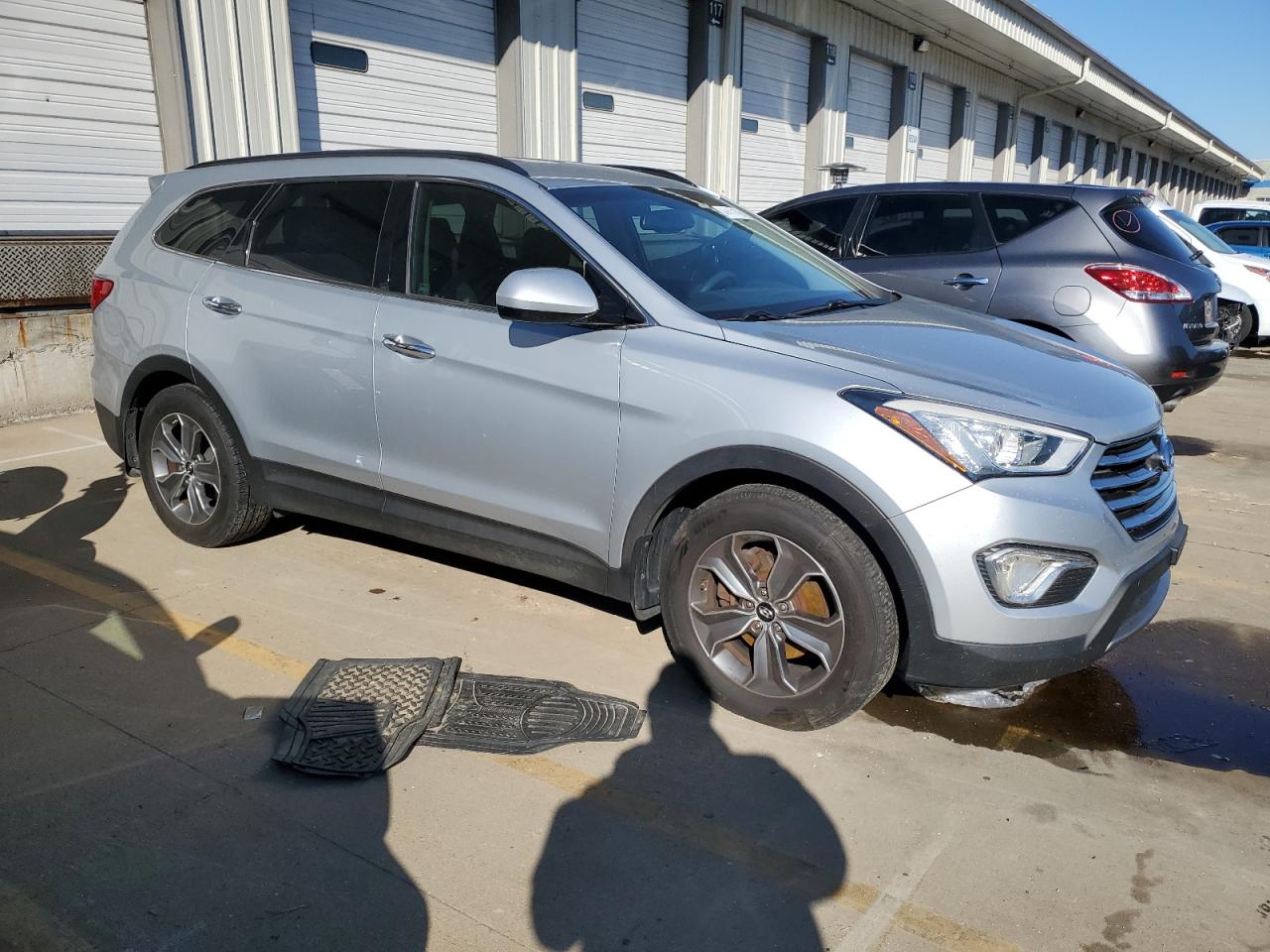 2016 Hyundai Santa Fe VIN KM8SMDHF6GU148309 Copart auction photo, undercarriage / mechanical damage thumbnail 4