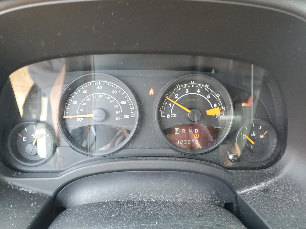 2014 Jeep Liberty (Patriot) VIN 1C4NJRBBXED592111 Copart auction photo, front end / top/roof damage thumbnail 9
