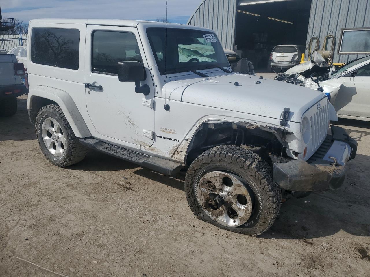 2013 Jeep Wrangler VIN 1C4AJWBG5DL686801 Copart auction photo, front end damage thumbnail 4