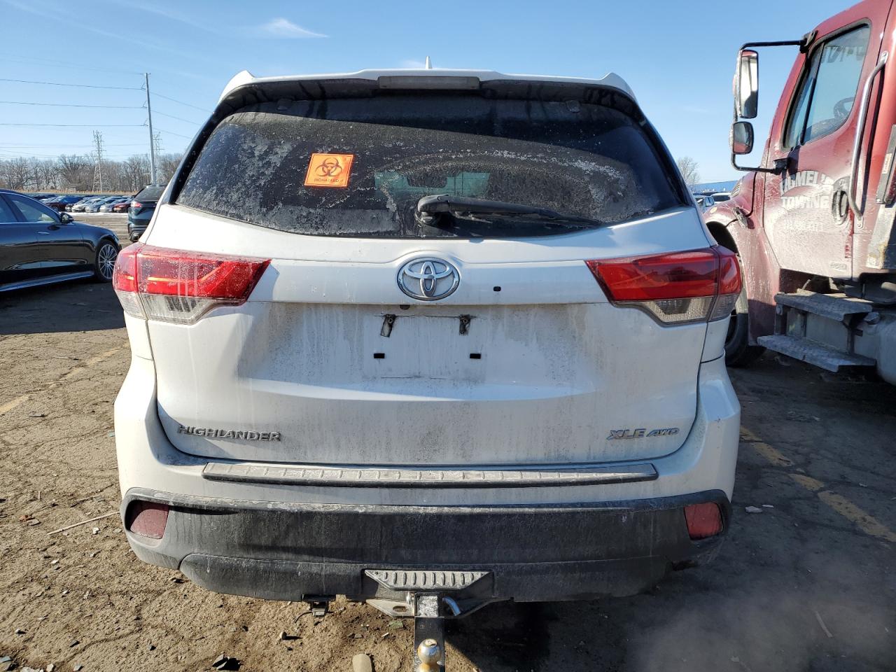 2018 Toyota Highlander VIN 5TDJZRFH8JS843597 Copart auction photo, front end damage thumbnail 6
