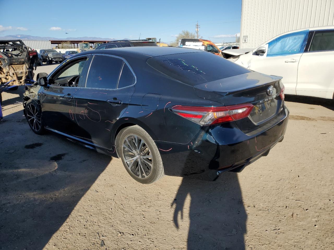 2018 Toyota Camry VIN 4T1B11HK9JU615122 Copart auction photo, front end / side damage thumbnail 2