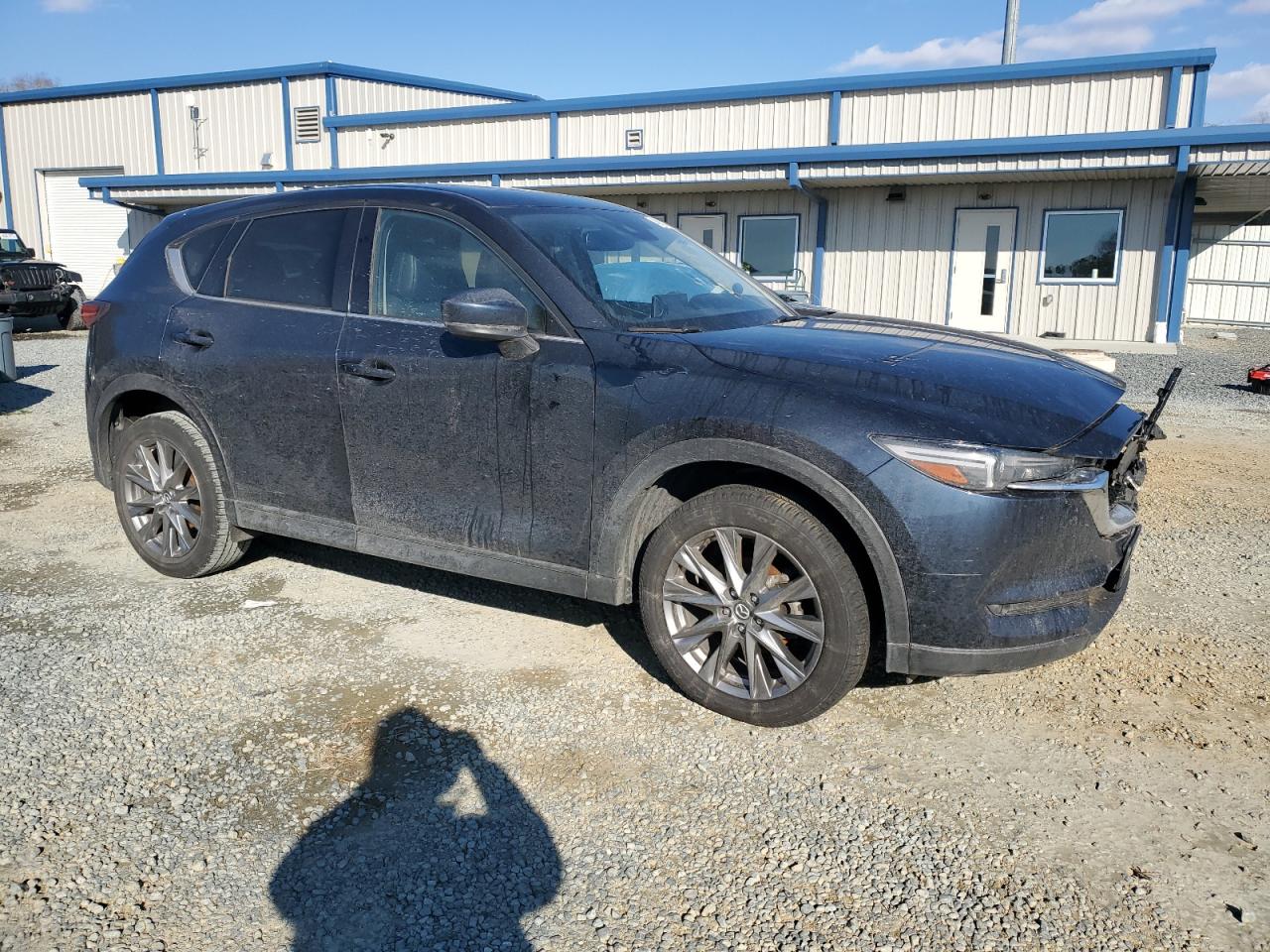 2021 Mazda CX-5 VIN JM3KFBDM4M0437318 Copart auction photo, front end damage thumbnail 4