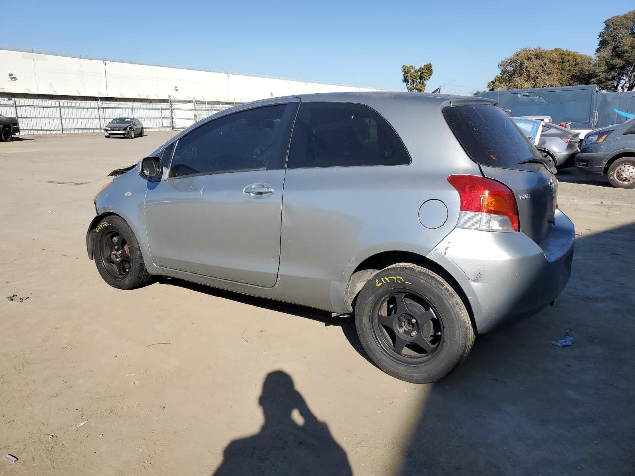 2009 Toyota Yaris VIN JTDJT903995240738 Copart auction photo, front end damage thumbnail 2