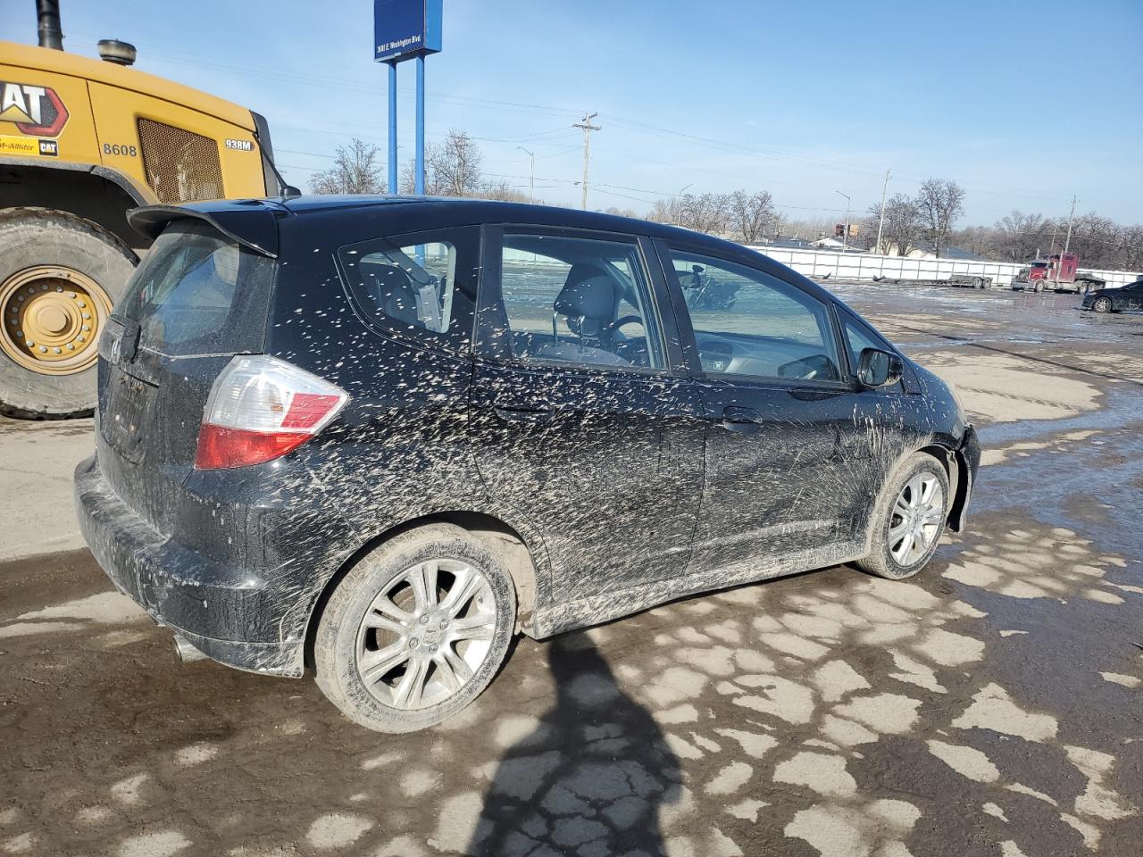 2011 Honda Fit VIN JHMGE8H50BS007938 Copart auction photo, front end damage thumbnail 3