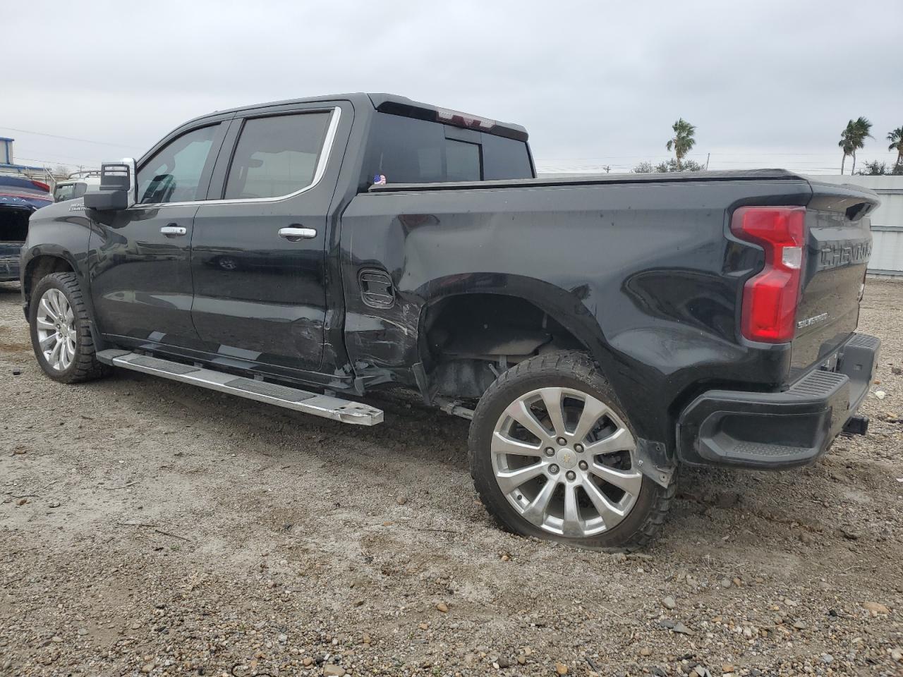 2021 Chevrolet Silverado VIN 3GCUYHED9MG388349 Copart auction photo, side / undercarriage damage thumbnail 2