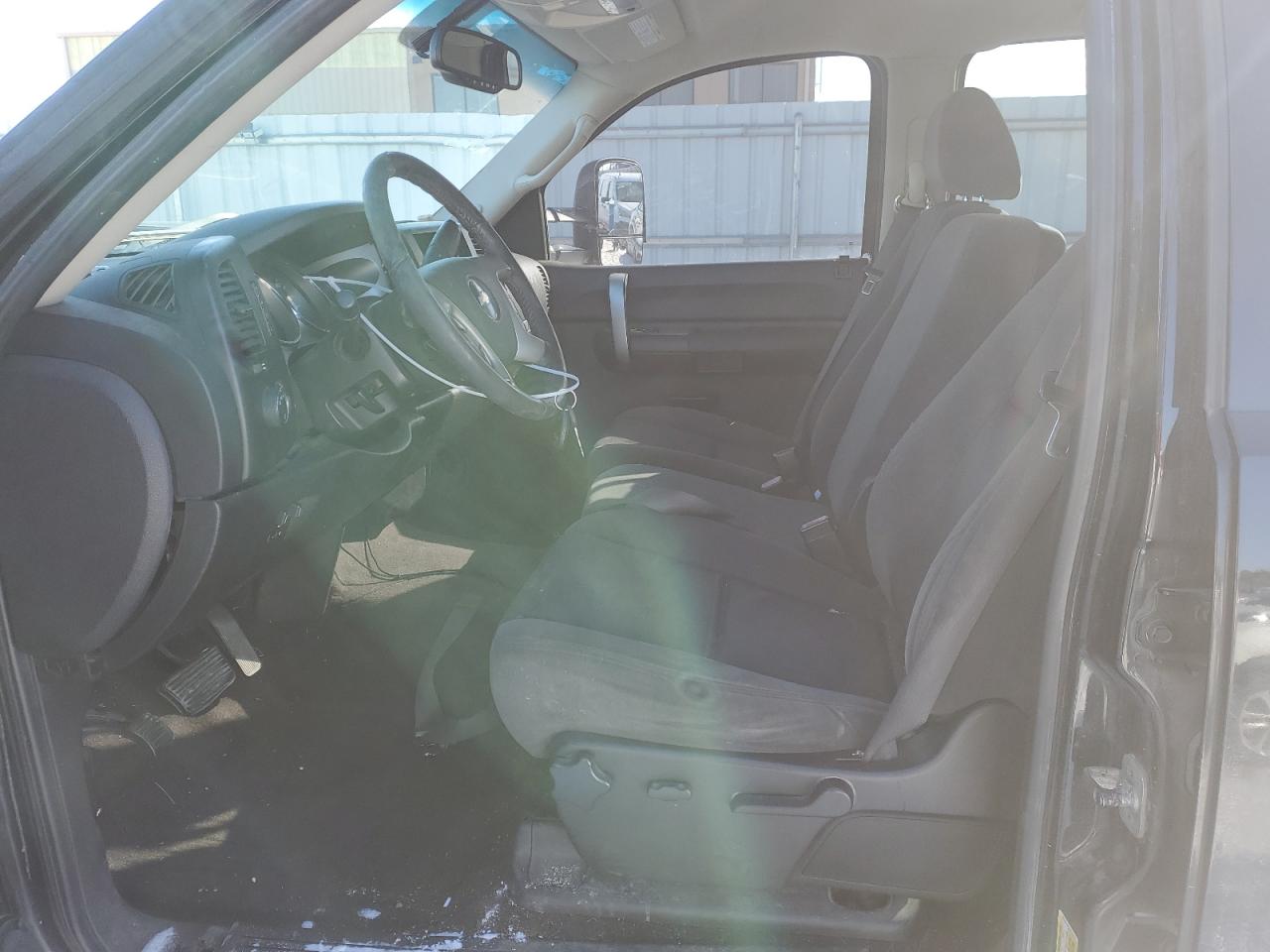 2009 Chevrolet Silverado VIN 1GCHK53679F175673 Copart auction photo, front end damage thumbnail 7
