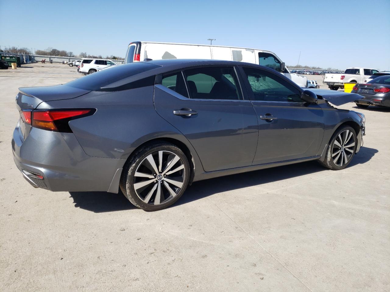 2020 Nissan Altima VIN 1N4BL4CV0LN305431 Copart auction photo, front end / minor dent/scratches damage thumbnail 3