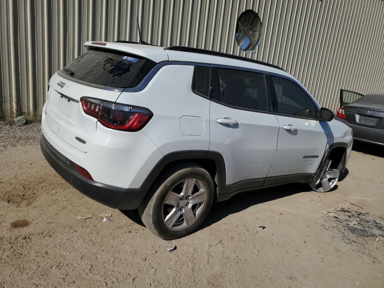 2022 Jeep Compass VIN 3C4NJDBBXNT216683 Copart auction photo, front end / side damage thumbnail 3