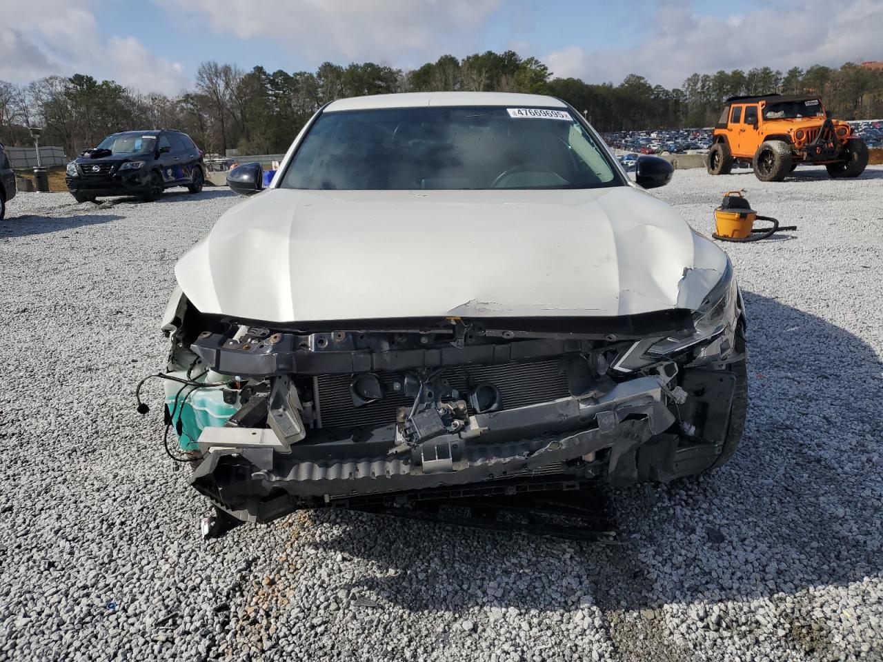 2019 Nissan Altima VIN 1N4BL4CVXKC209736 Copart auction photo, front end / minor dent/scratches damage thumbnail 5