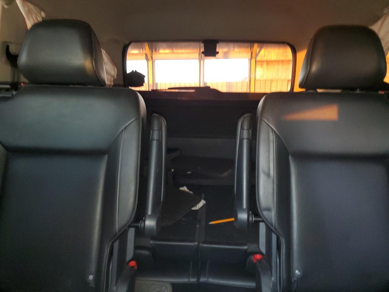2019 Volkswagen Atlas VIN 1V2WR2CA1KC526511 Copart auction photo, side / front end damage thumbnail 10