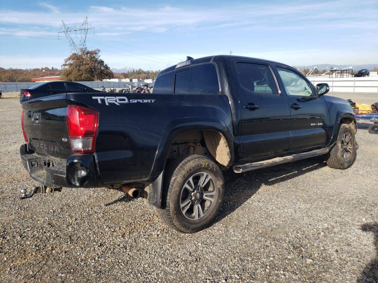 2017 Toyota Tacoma VIN 3TMAZ5CN8HM042214 Copart auction photo, front end damage thumbnail 3