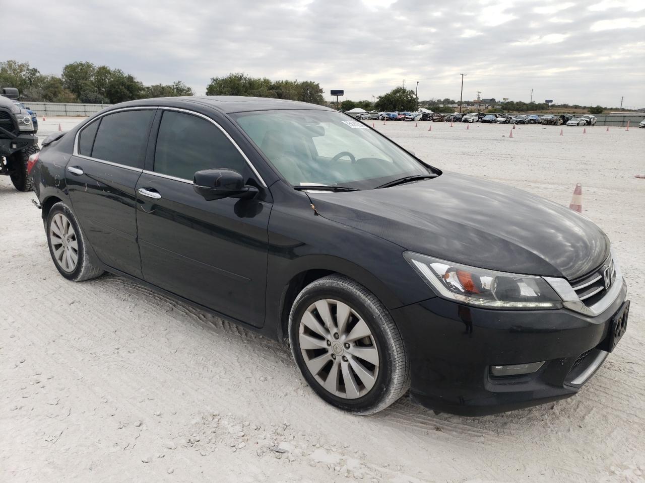 2014 Honda Accord VIN 1HGCR3F85EA029093 Copart auction photo, rear end damage thumbnail 4