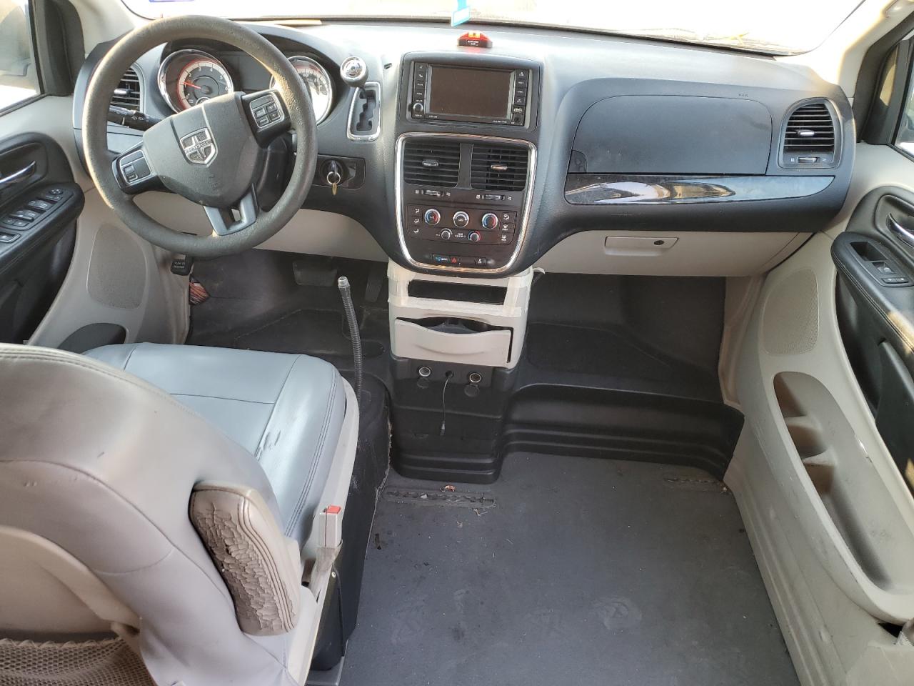 2017 Dodge Caravan VIN 2C4RDGBG9HR776501 Copart auction photo, front end damage thumbnail 8