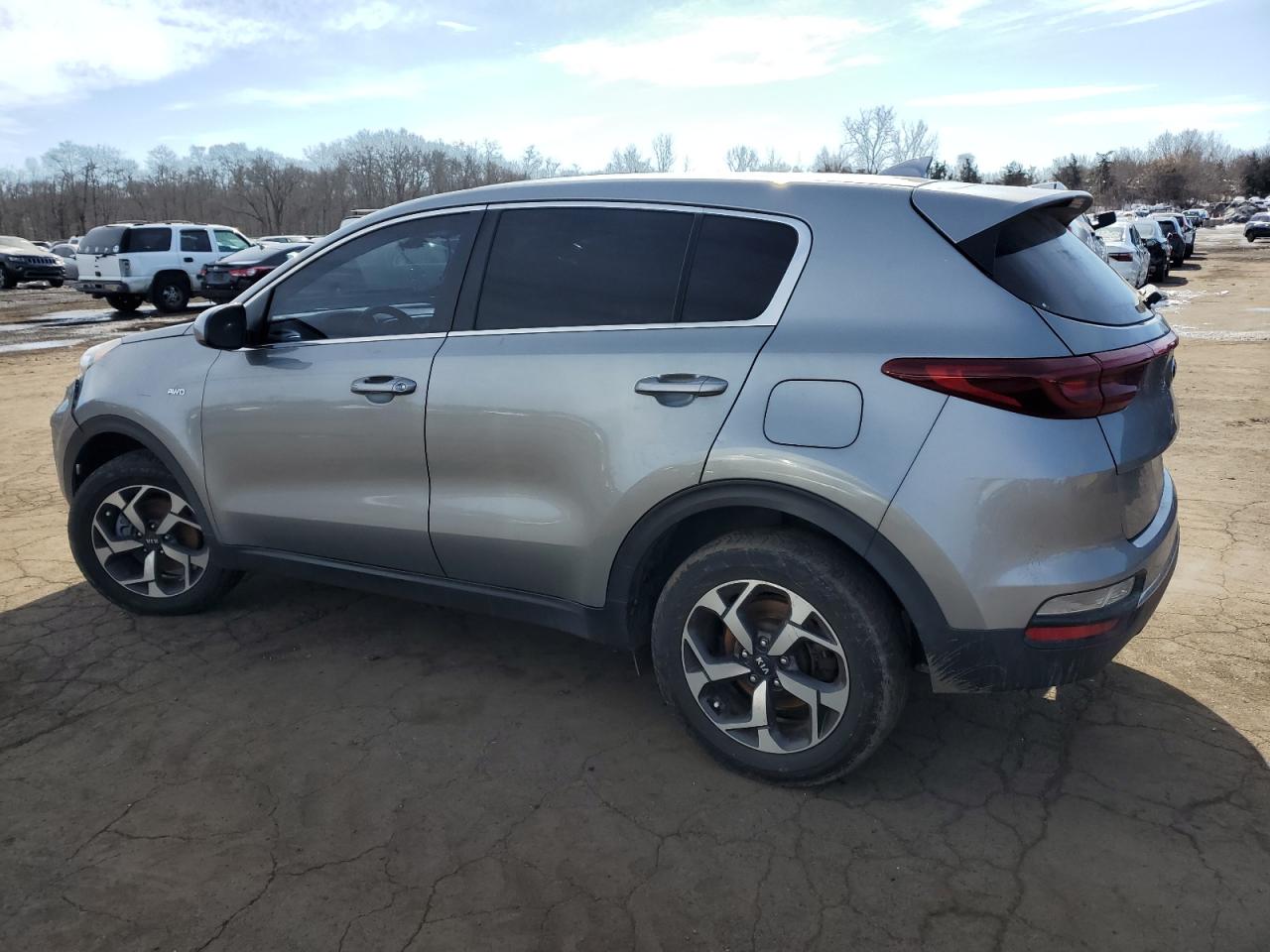 2020 KIA Sportage VIN KNDPMCAC2L7643944 Copart auction photo, vandalism / front end damage thumbnail 2