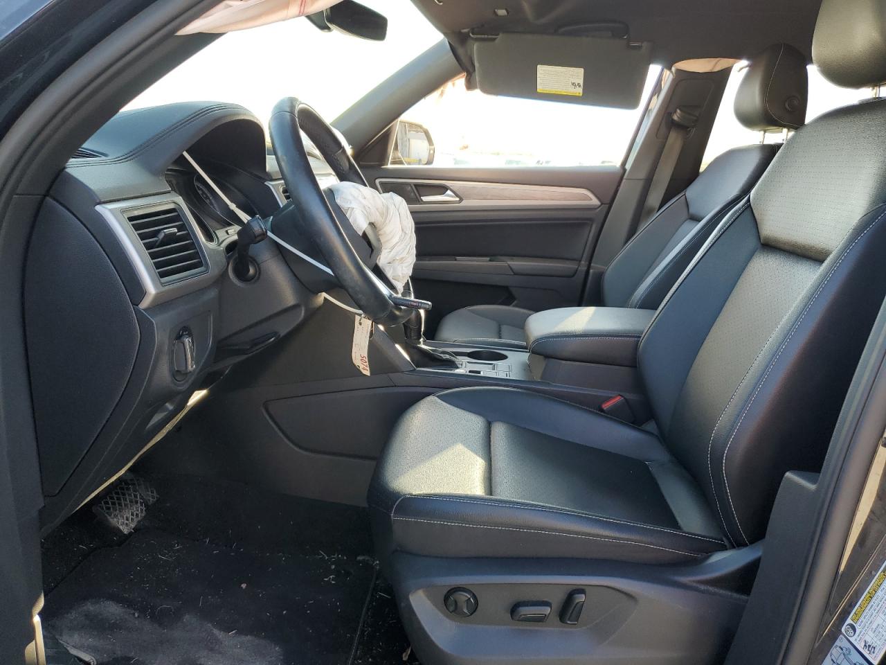 2020 Volkswagen Atlas VIN 1V23C2CA3LC231156 Copart auction photo, front end damage thumbnail 7