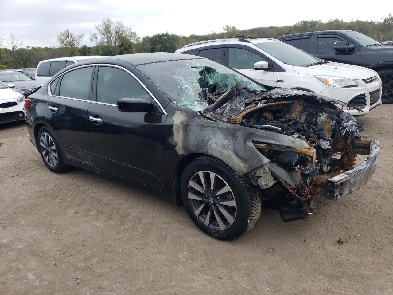 2017 Nissan Altima VIN 1N4AL3AP9HC232833 Copart auction photo, burn damage thumbnail 4