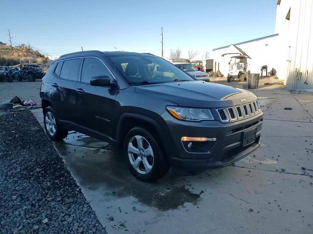2018 Jeep Compass VIN 3C4NJDBB8JT501389 Copart auction photo, rear end damage thumbnail 15