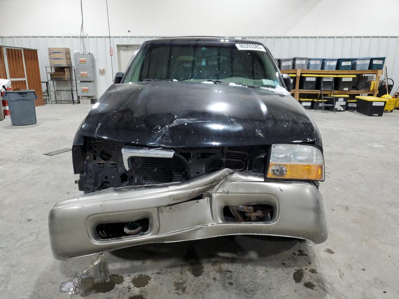 2001 GMC Jimmy VIN 1GKDT13WX12162484 Copart auction photo, front end damage thumbnail 5