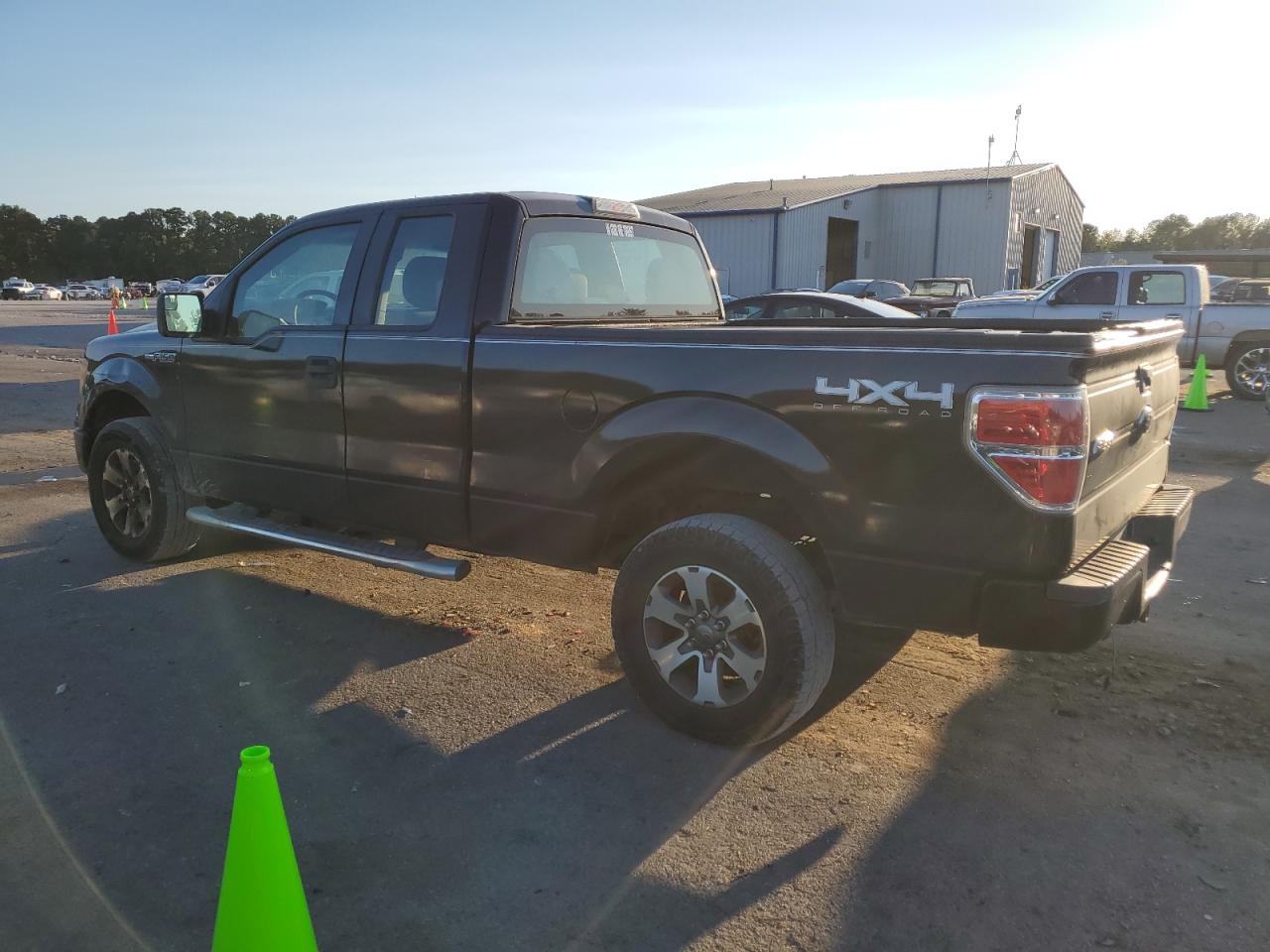 2013 Ford F-150 VIN 1FTFX1EF3DFA23283 Copart auction photo, side / normal wear damage thumbnail 2