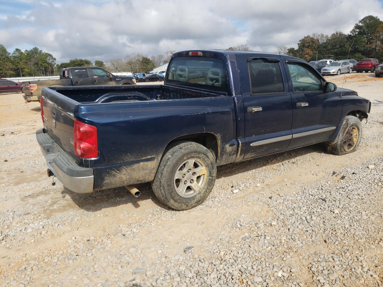 2005 Dodge Dakota VIN 1D7HE48N15S223063 Copart auction photo, front end damage thumbnail 3