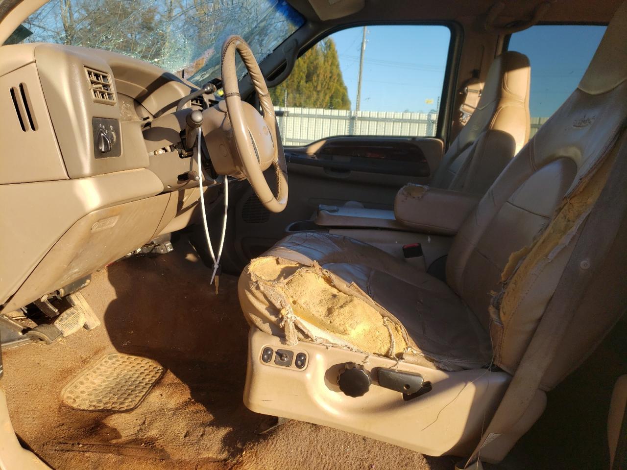2000 Ford F350 VIN 1FTWW33F1YEC58777 Copart auction photo, all over damage thumbnail 7