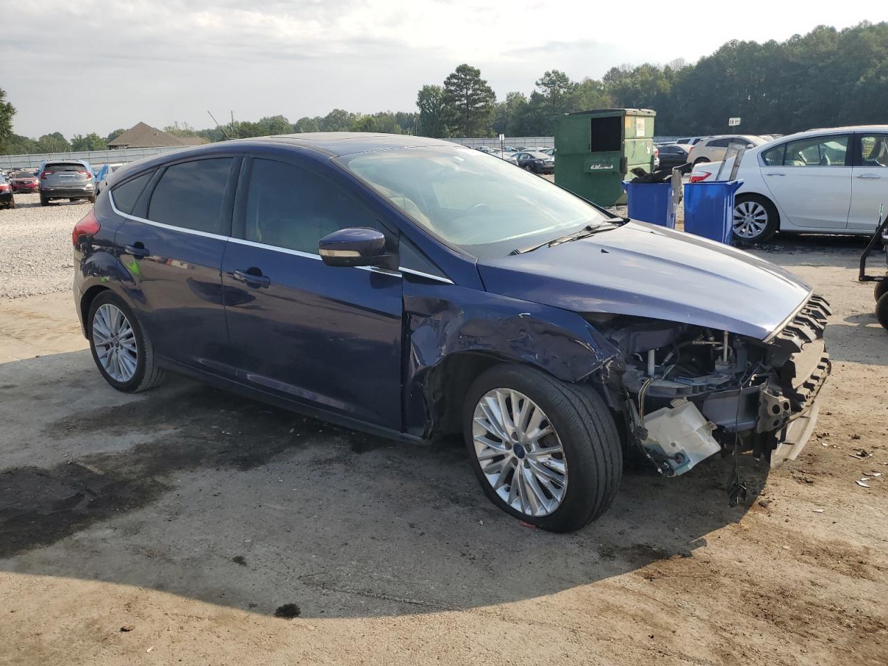 2017 Ford Focus VIN 1FADP3N24HL212991 Copart auction photo, front end / minor dent/scratches damage thumbnail 4