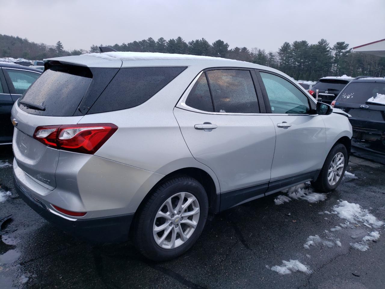 2021 Chevrolet Equinox VIN 3GNAXUEVXMS134970 Copart auction photo, front end / minor dent/scratches damage thumbnail 3
