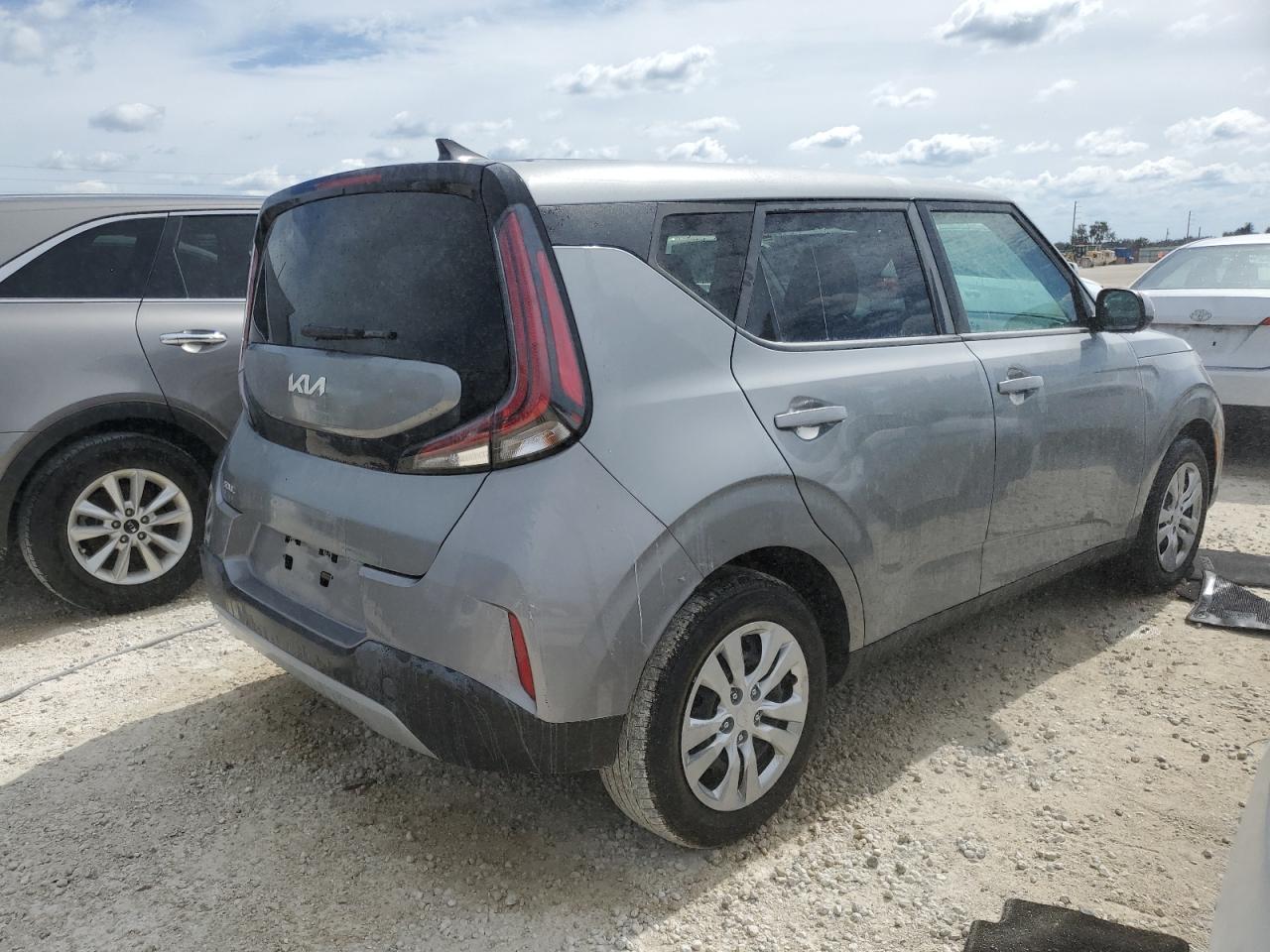 2023 KIA Soul VIN KNDJ23AU3P7860218 Copart auction photo, water/flood / minor dent/scratches damage thumbnail 3