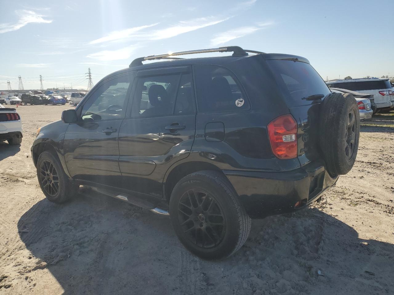 2004 Toyota RAV 4 VIN JTEGD20V340015135 Copart auction photo, rear end / minor dent/scratches damage thumbnail 2