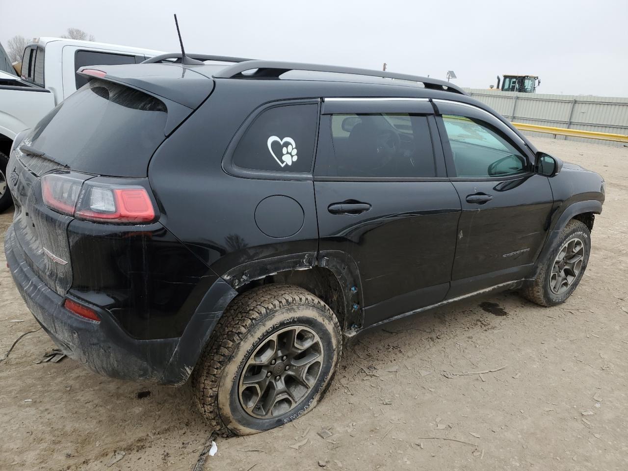 2020 Jeep Cherokee VIN 1C4PJMBN6LD518073 Copart auction photo, front end / all over damage thumbnail 3