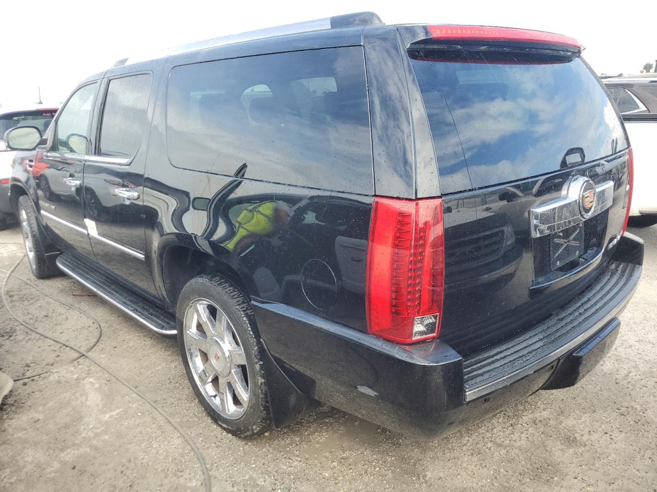 2014 Cadillac Escalade VIN 1GYS4HEF1ER157798 Copart auction photo, water/flood damage thumbnail 2